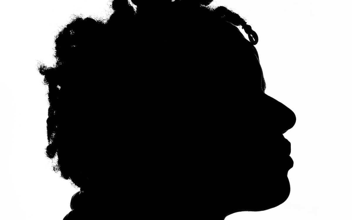 Análise Corporal: o que a postura e os gestos revelam sobre nossa história
