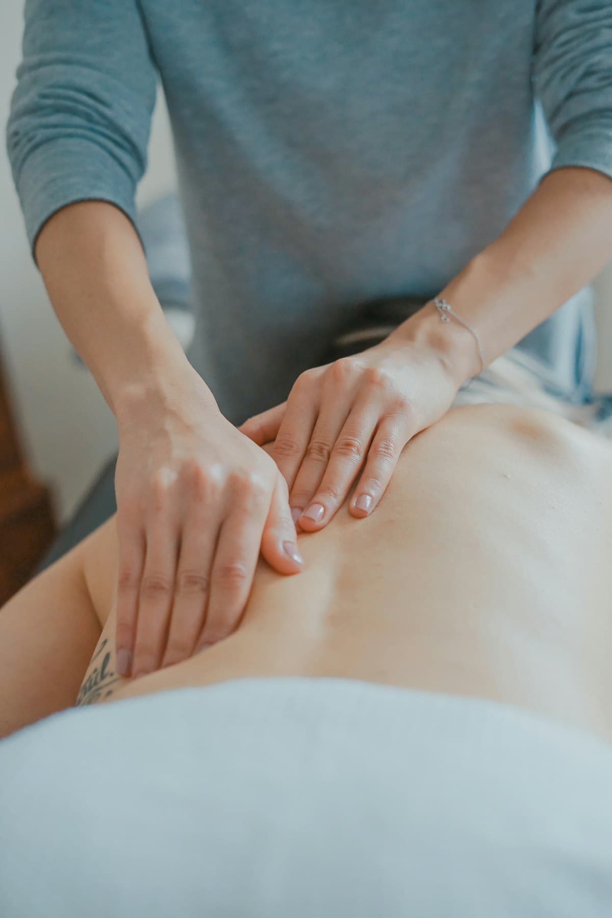 O que é Microfisioterapia? A técnica que busca a causa do sintoma